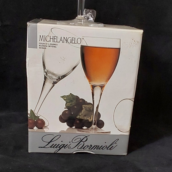 LUIGI BORMIOLI FOUR 8 1/4 OUNCE BLOWN CRYSTAL WINES GLASSES - Picture 3 of 5